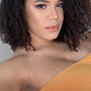 Meet your Posher, Bari